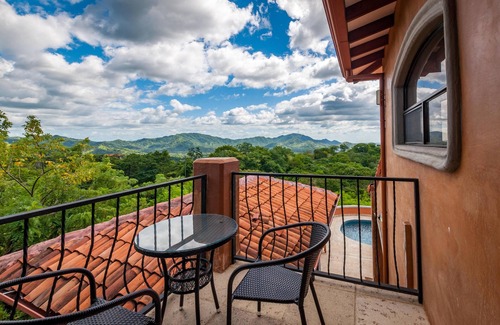 Potrero House | Ocean-view Villa Above Potrero Overlooking two Bays