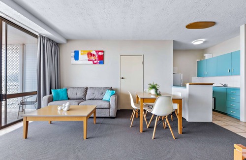 Airlie Beach Apartment | Ocean Views 14