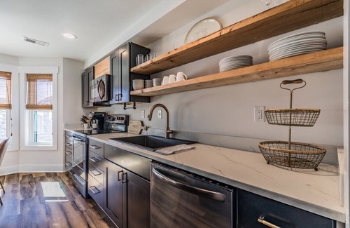 Saint Helena Island Villa | Ocean views includes Golf Cart - 611 Newhaven