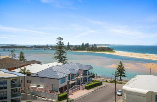 The Entrance Apartment | Ocean Views Unit 22 - The Entrance