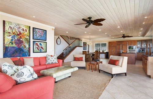 Kailua-Kona House | OCEANFRONT BEACH HOUSE WITH SUNSET VIEWS AND PRIVATE POOL