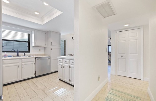 St. Augustine Beach Condo | Oceanfront condo with beautiful ocean view and screened patio- SO 4