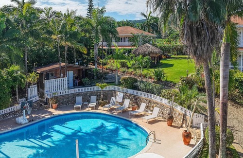 Salt Gut Villa | Oceanfront, Cook, 15min OchoRios, Butler, Housekeeper, Kayaks and Snorkels, Pool