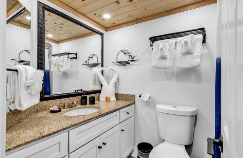 Arcadian Shores Apartment | Oceanfront Heated Indoor Pool Hot Tub King Bed