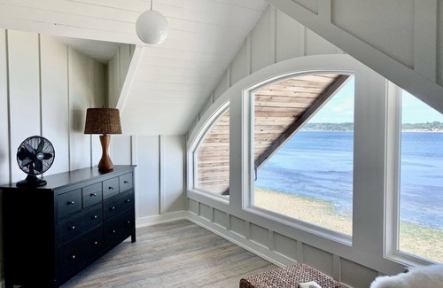 Lummi Island House | Oceanfront Home- Just Steps from Private Beach