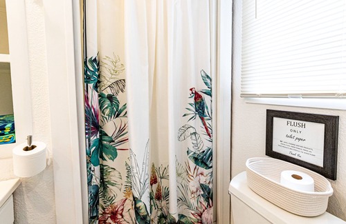 Kapoho Bed & Breakfast | Oceanfront in Hilo Hale Kai Suites- Pele Suite - King Bed, Living Room, Bath