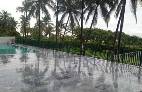 Surfside Condo | Oceanfront Luxury 2/2 With Views, Free Valet, Pool, Dogs Ok