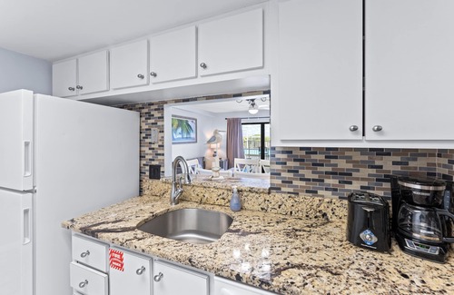 Banana River Estates Condo | Oceanfront Paradise | Walk Right to the Beach, Pool & Pier!