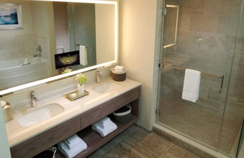 Hilton Head Resort | OCEANFRONT RESORT! Hilton Grand Vacation - 2 Bed/2 Bath Premier Suite-Ocean Oak
