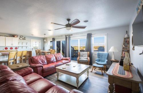 South Nags Head House | Oceanfront Views Private Beach Access and Hot Tub