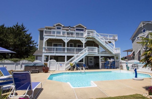 Duck House | Oceanside, Close to Beach, Private Pool, Hot Tub, FS1, Duck Chill Inn