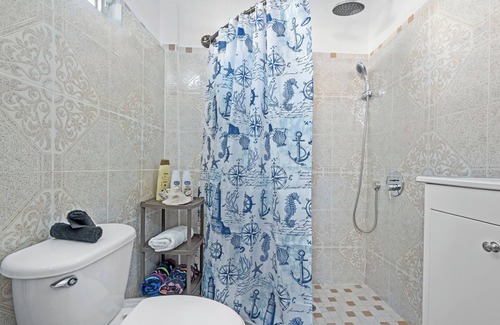 Espinar Apartment | Oceanview Retreat with Pool and Parking