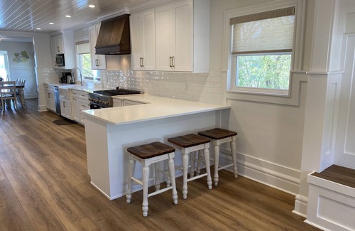 Delavan Lake House | Oct/Nov 3rd Nt FREE Breathtaking Waterfront home on WATER w/Private Pier