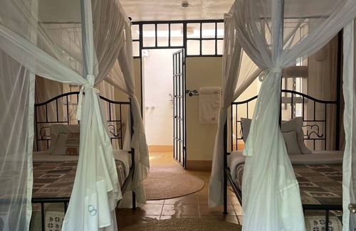 Karatu Cabin | Octagon Lodge