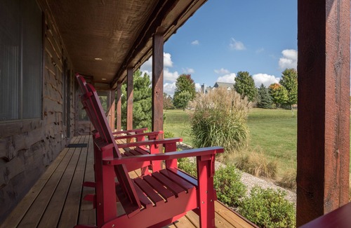 The Galena Territory House | Oh My Gourd! King Beds, Fire Pit, Hot Tub, Pool Table & Fireside Fall Nights