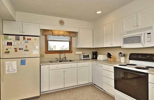 Ocean Hill House | OH1213- Just 300 Feet to Beach, 4 BRs, Ocean/Lighthouse Views, Dog Friendly!