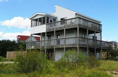 Ocean Hill House | OH1213- Just 300 Feet to Beach, 4 BRs, Ocean/Lighthouse Views, Dog Friendly!