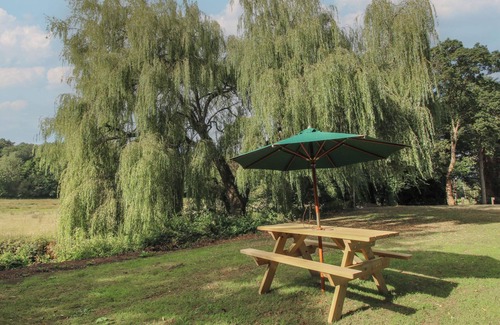 Wolverley Cottage | OLD FORGE APARTMENT, romantic, with a garden in Cookley