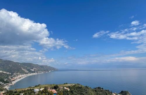 Taormina Apartment | Old Memories House