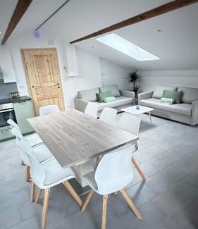 Tolmin Apartment | OLD SQUARE HOUSE - HIŠA NA STAREM TRGU