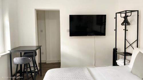 Hoxton West Apartment | Old Street Studio with Washer and Dryer
