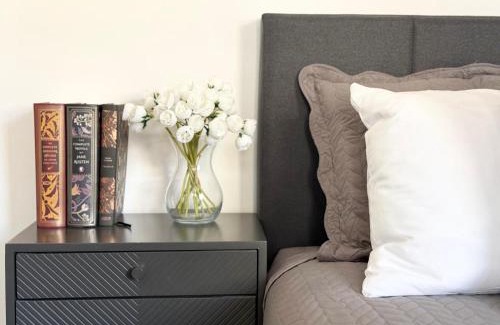 Hoxton West Apartment | Old Street Studio with Washer and Dryer