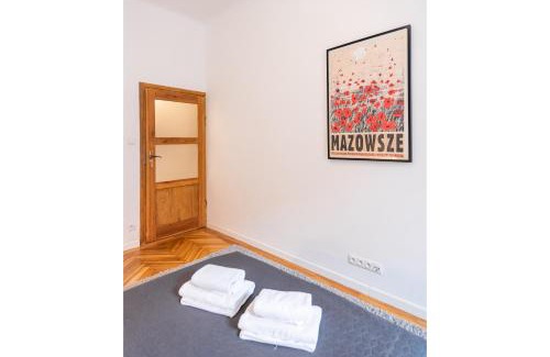 Nowe Miasto Apartment | Old Town Market Place Apartment by BookingHost