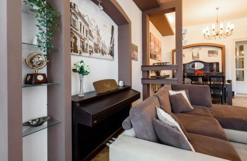 Brasov City Centre Apartment | Old Town Story House