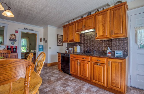 Rangeley House | Old Yeller - 6 bedroom Victorian in downtown Rangeley!