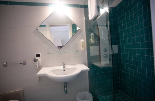 Riaci Hotel | OldWell Hotel