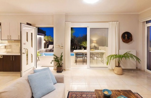 Platanias Town Cottage | Olive Garden Cottage with Heated Pool