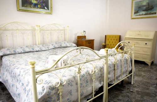 Casarano Apartment | OLTREMARE casa per vacanze con terrazzo e 3 camere con 6 PL
