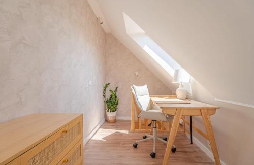 Orunia-St. Wojciech-Lipka Apartment | Olympic Two-Level Loft Apartment