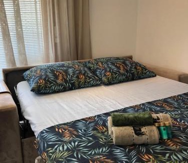 Omis Apartment | Omis - nice studio apartmant for 2, balcony, sun and beach