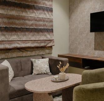 Sualkuchi Apartment | Omnia By Alhanney