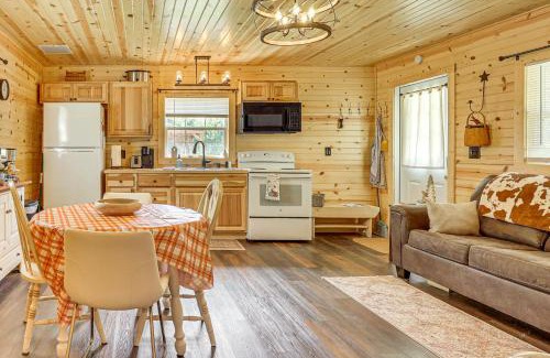 Zanesville House | On 40 Acres Charming Cabin in Zanesville!