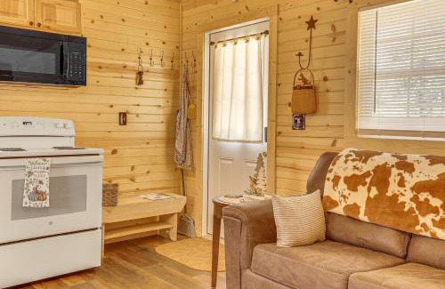 Zanesville House | On 40 Acres Charming Cabin in Zanesville!