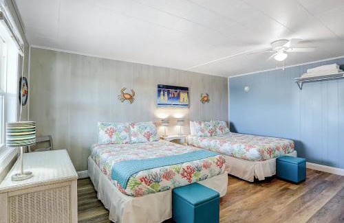 Sunset Beach Apartment | ON ISLAND Ocean View Beachy Studio in Campy 1970s Converted Motel
