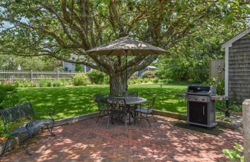 Chatham House | On the Chatham Loop - 1 Min to the Beach