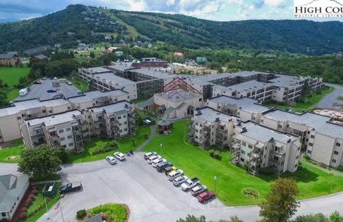 Banner Elk Apartment | On Top Of Everything at Beech