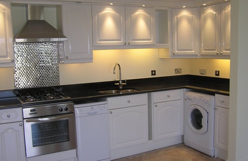 Shanklin Apartment | One Bedroom Apartment with Private Balcony and Sea Views