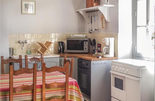 Barjac Apartment | One-Bedroom Apartment in Barjac