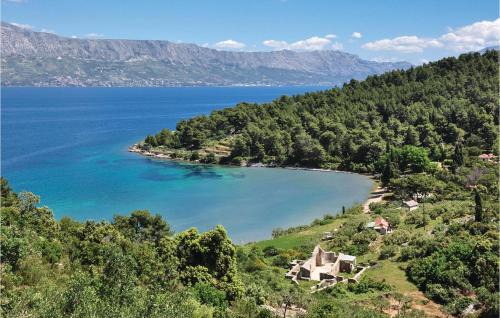 Pucisca Apartment | One-Bedroom Apartment In Pucisca