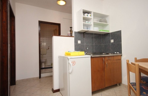 Drvenik Apartment | One bedroom apartment with balcony and sea view Drvenik Donja vala, Makarska (A-6756-a)
