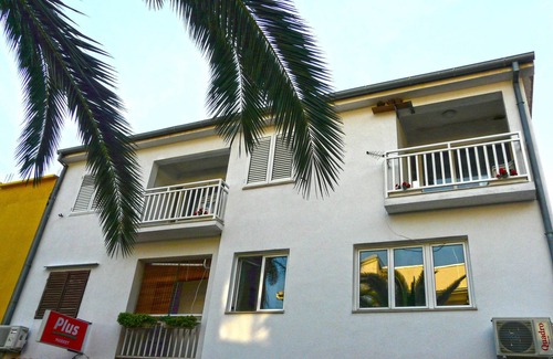 Drvenik Apartment | One bedroom apartment with balcony and sea view Drvenik Donja vala, Makarska (A-6756-a)