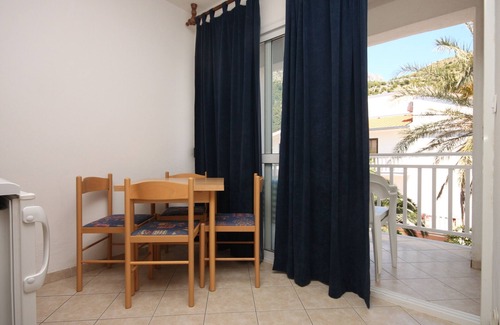 Drvenik Apartment | One bedroom apartment with balcony and sea view Drvenik Donja vala, Makarska (A-6756-a)
