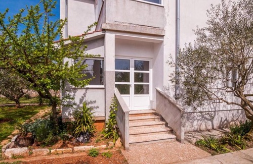 Susica Apartment | One Bedroom Apartment with Balcony (owner Cvita 1)