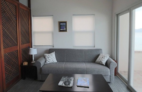 West End Villa | One Bedroom on the Beach at Apple Bay