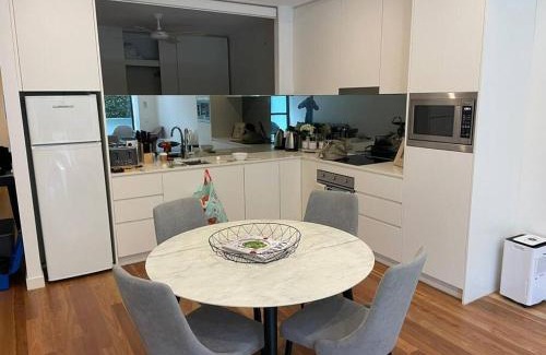 North Sydney Apartment | One Bedroom Self Catering Eden