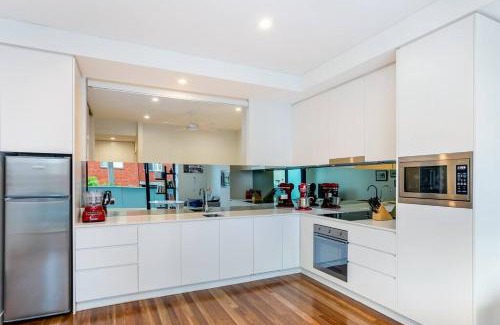North Sydney Apartment | One Bedroom Self Catering Eden
